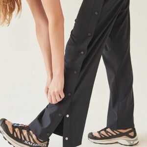 Outdoor Voices Women's High Stride Snap Off Track Pants Black Small RN147908